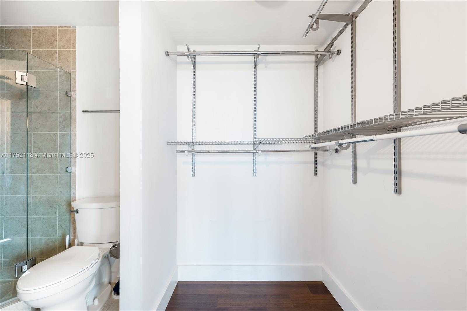 Small Image of 60 SOUTH WEST 13TH ST #4001, Miami Number 20