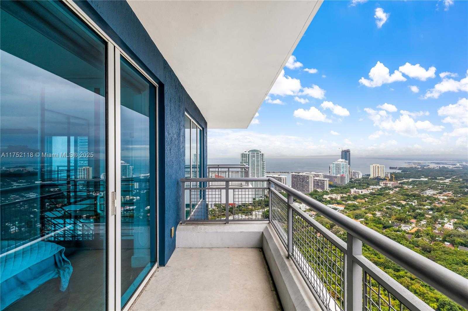 Small Image of 60 SOUTH WEST 13TH ST #4001, Miami Number 21