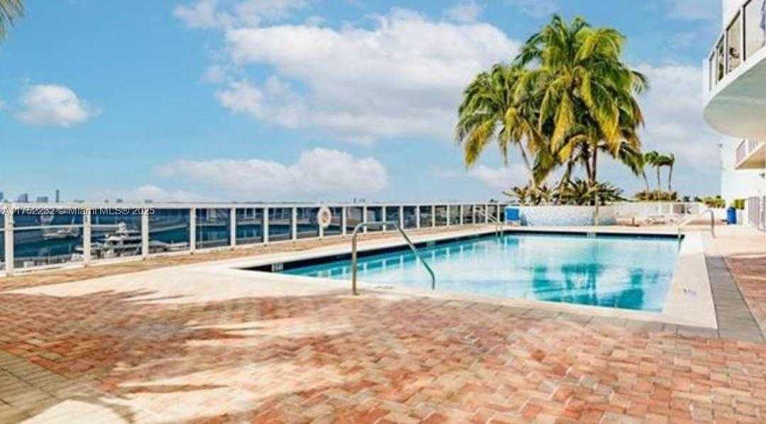 Small Image of 1900 #1209, Miami Beach Number 10