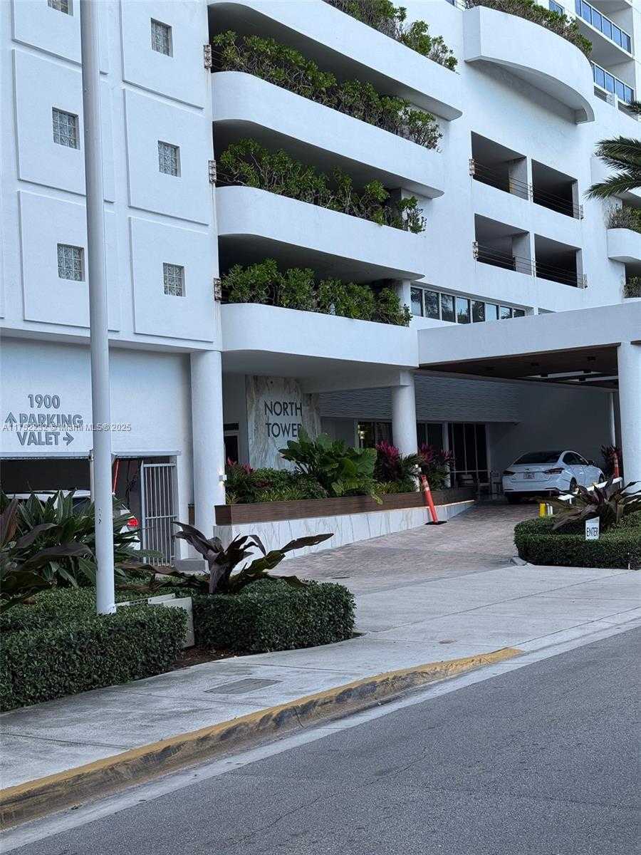 Small Image of 1900 #1209, Miami Beach Number 3
