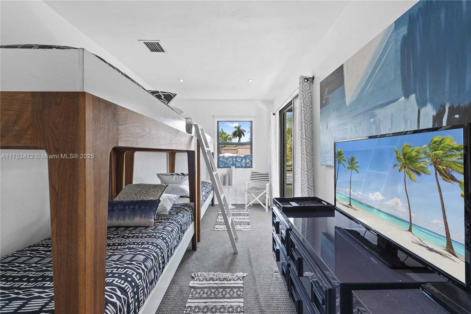Small Image of 1210 NORTH EAST 89TH ST, Miami Number 25