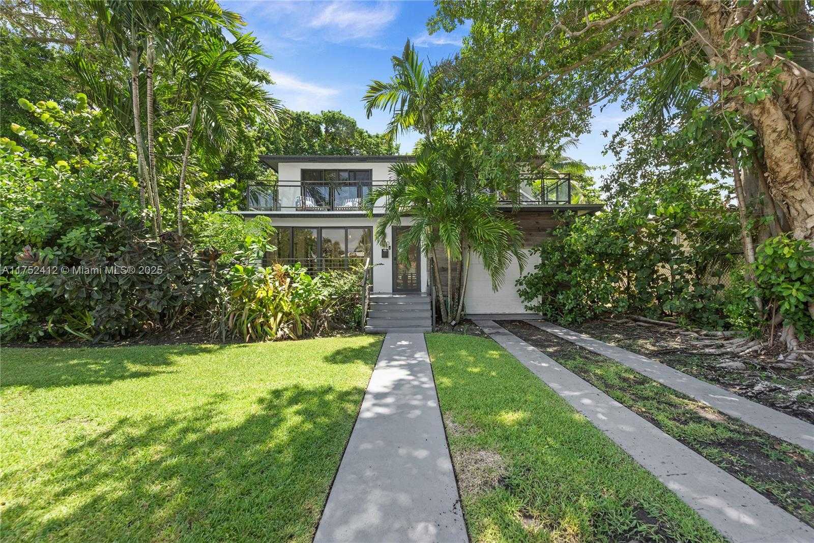 Small Image of 1210 NORTH EAST 89TH ST, Miami Number 29