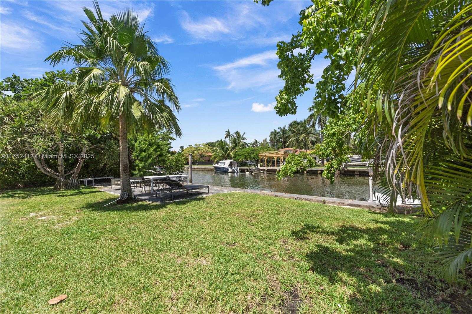 Small Image of 1210 NORTH EAST 89TH ST, Miami Number 30