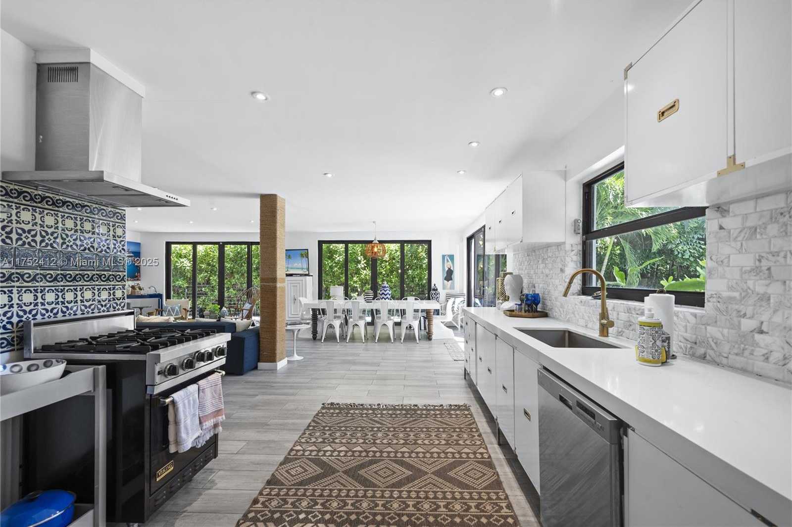 Small Image of 1210 NORTH EAST 89TH ST, Miami Number 8