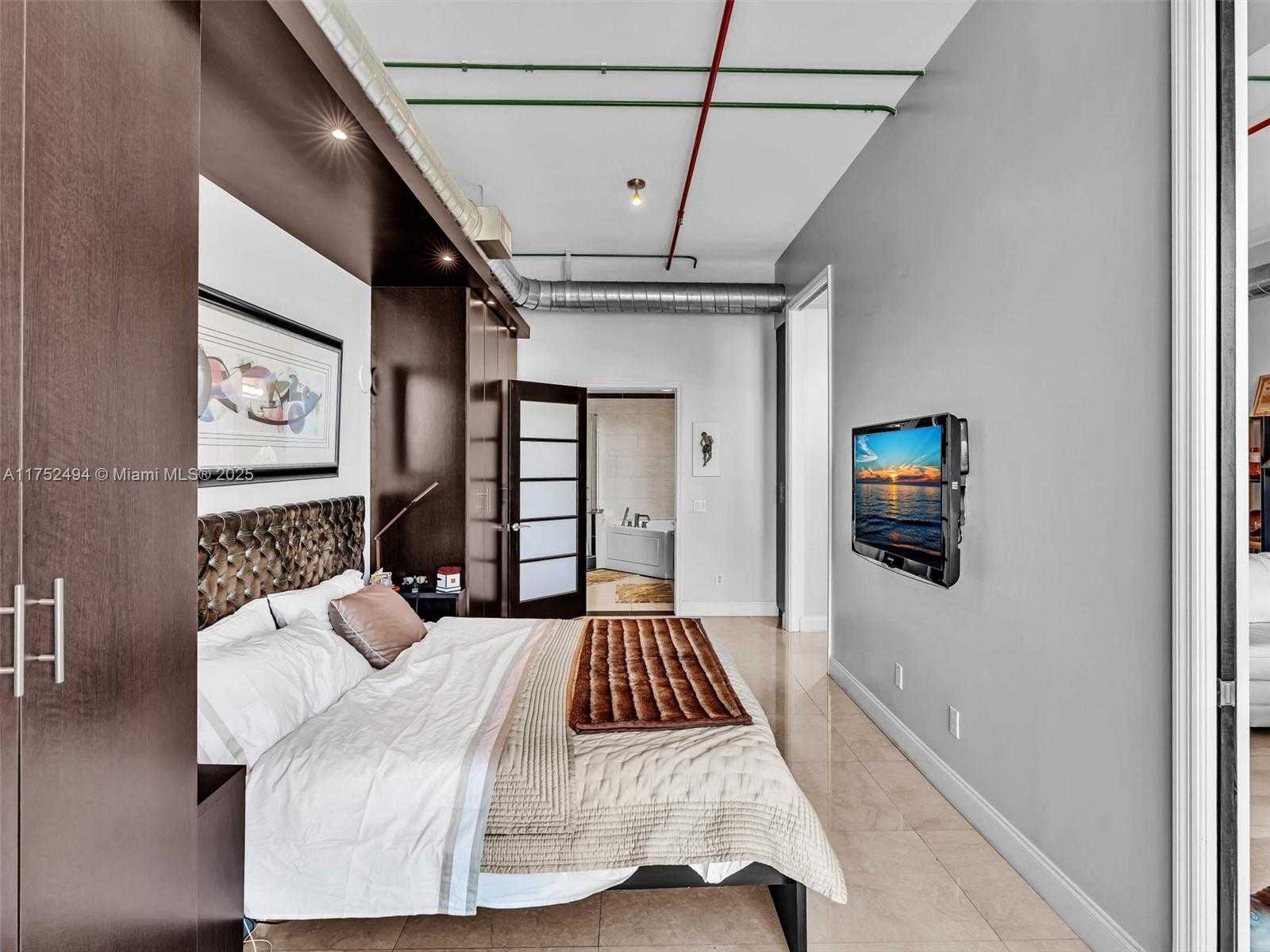 Small Image of 3029 NORTH EAST 188TH ST #617, Aventura Number 61