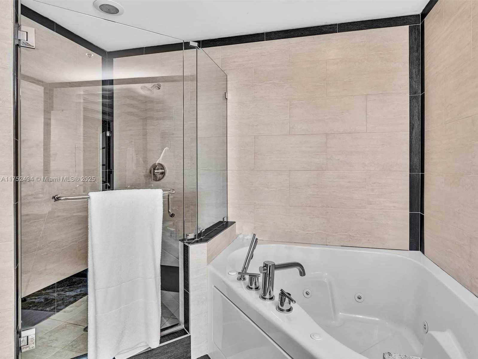Small Image of 3029 NORTH EAST 188TH ST #617, Aventura Number 65
