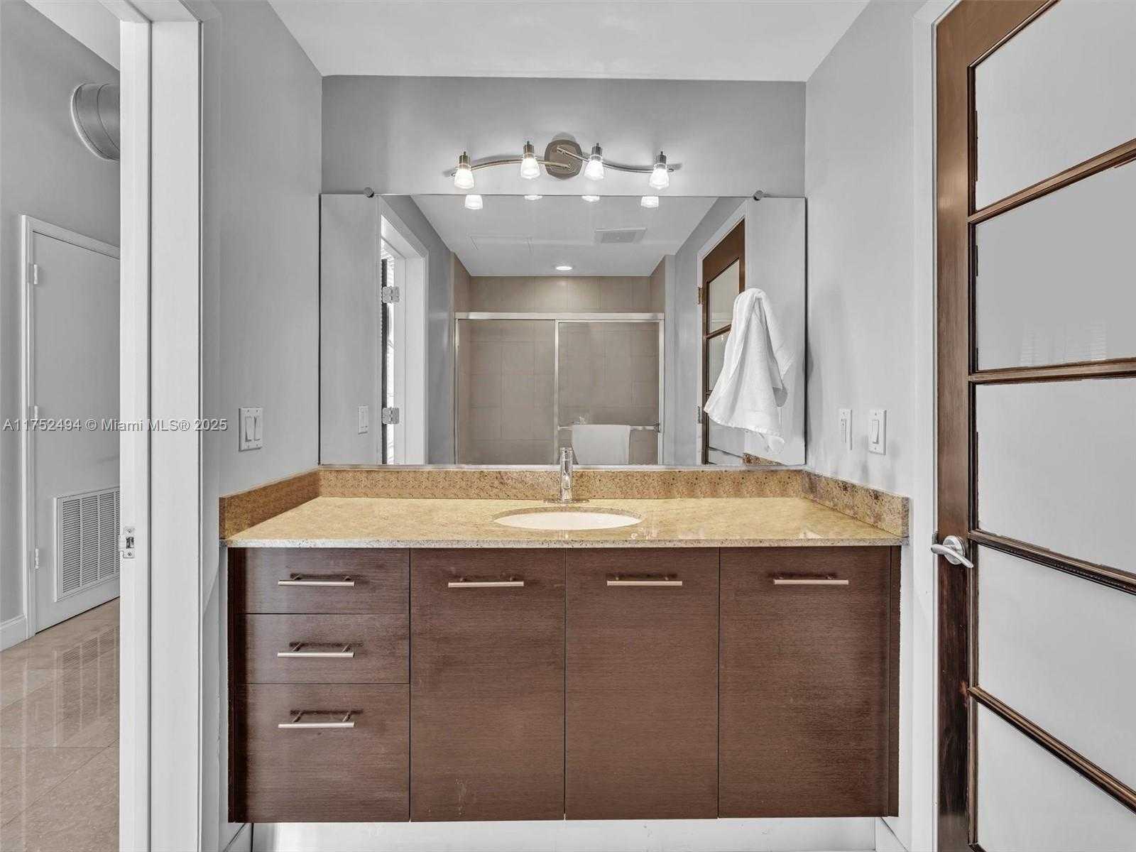 Small Image of 3029 NORTH EAST 188TH ST #617, Aventura Number 79