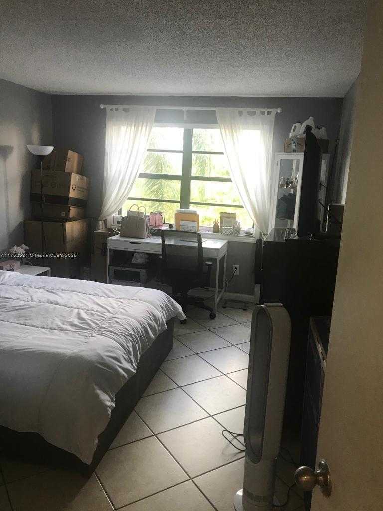 Small Image of 9301 SOUTH WEST 92ND AVE #308C, Miami Number 14