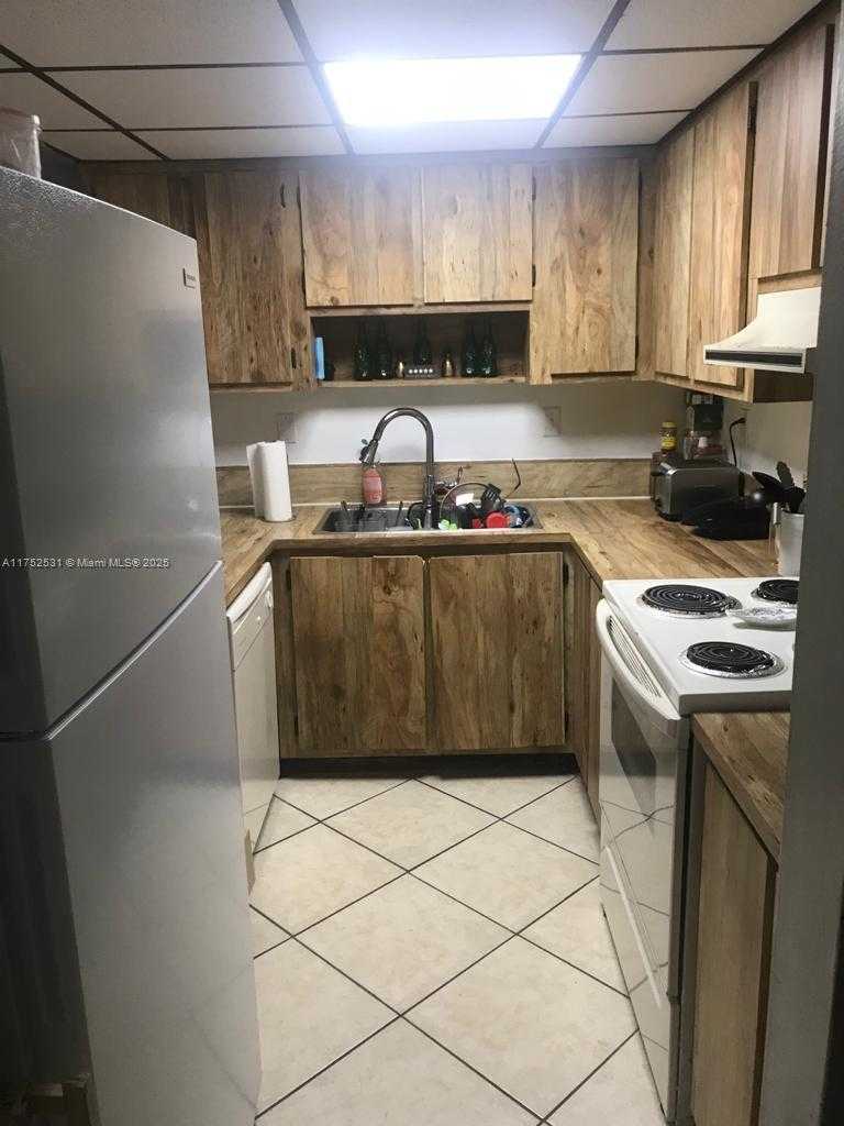 Small Image of 9301 SOUTH WEST 92ND AVE #308C, Miami Number 18