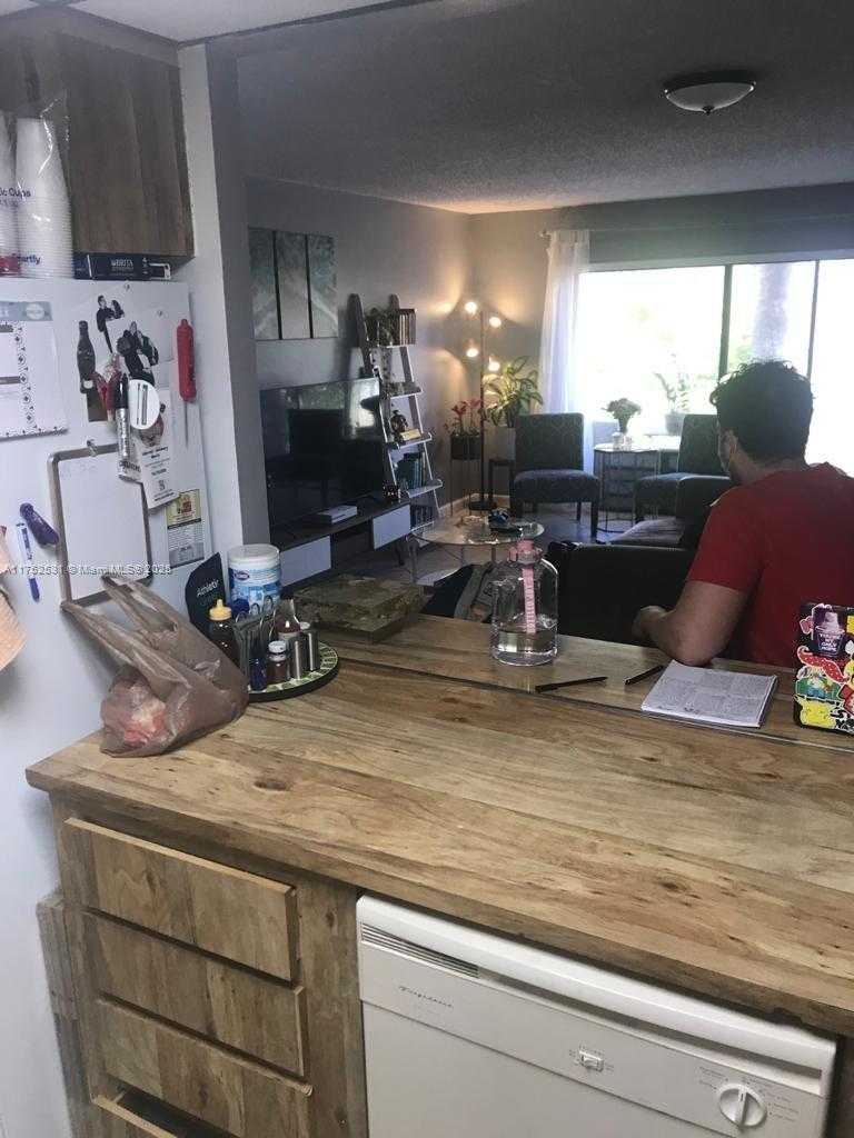 Small Image of 9301 SOUTH WEST 92ND AVE #308C, Miami Number 19