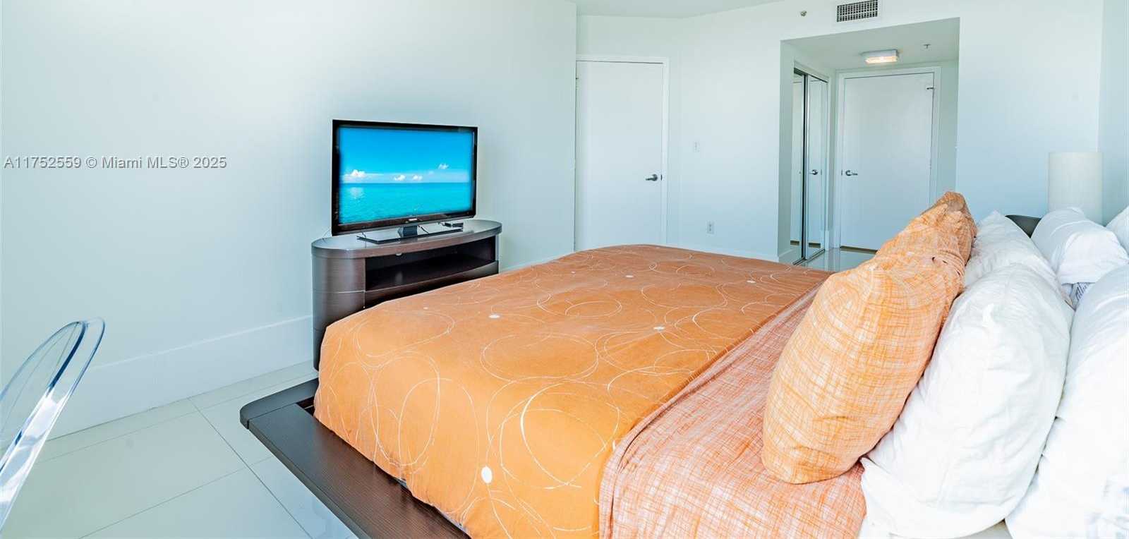 Small Image of 650 WEST AVE #1602, Miami Beach Number 15