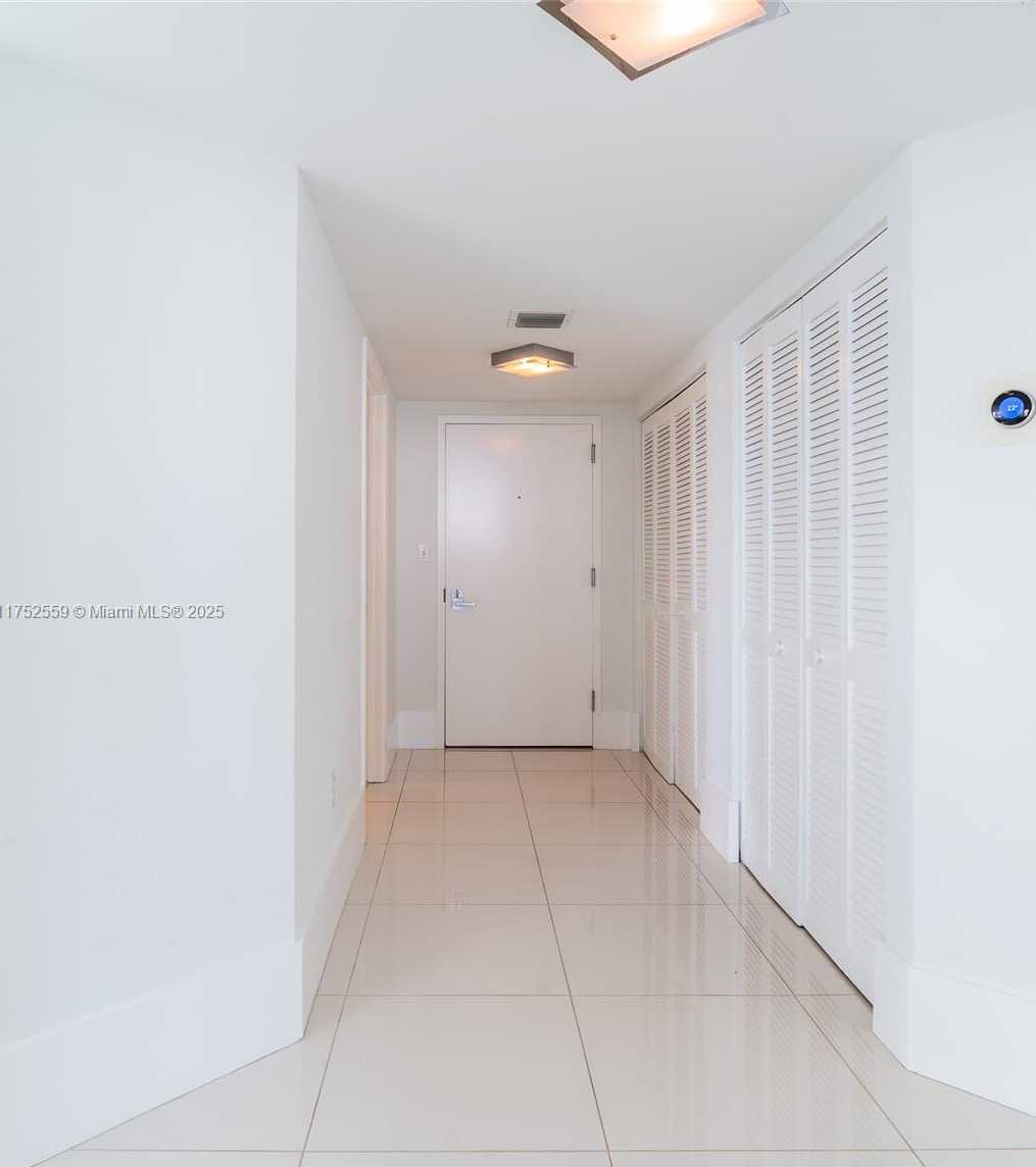 Small Image of 650 WEST AVE #1602, Miami Beach Number 23