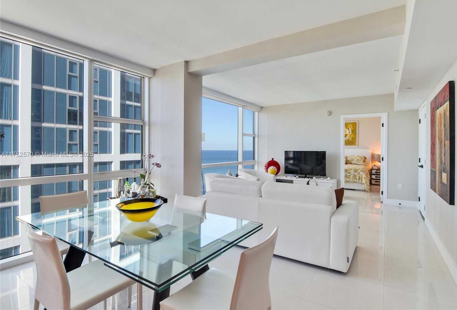 Small Image of 6801 Collins Ave, Miami Beach, FL 33141, USA Number 10