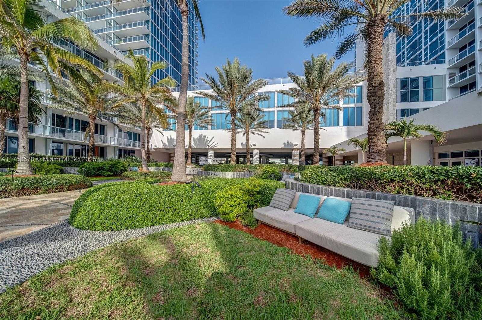 Small Image of 6801 Collins Ave, Miami Beach, FL 33141, USA Number 31