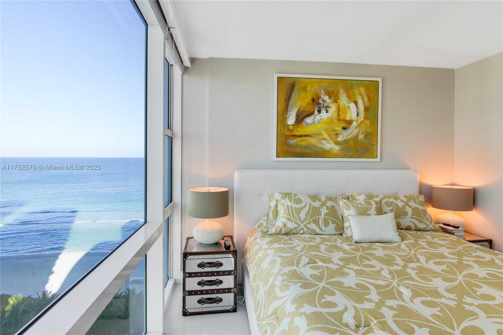 Small Image of 6801 Collins Ave, Miami Beach, FL 33141, USA Number 4