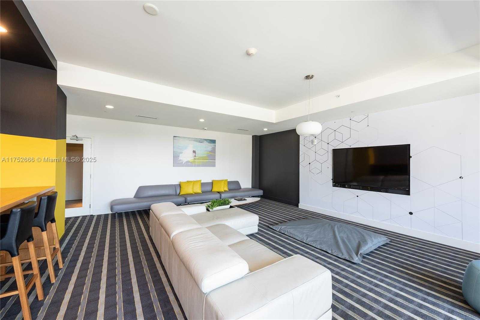 Small Image of 600 NORTH EAST 27TH ST #2605, Miami Number 24
