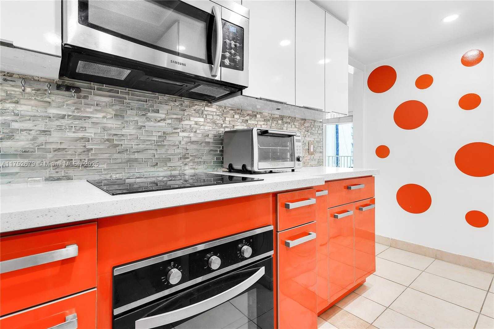 Small Image of 2415 NW 16th St Rd, Miami, FL 33125, USA Number 12