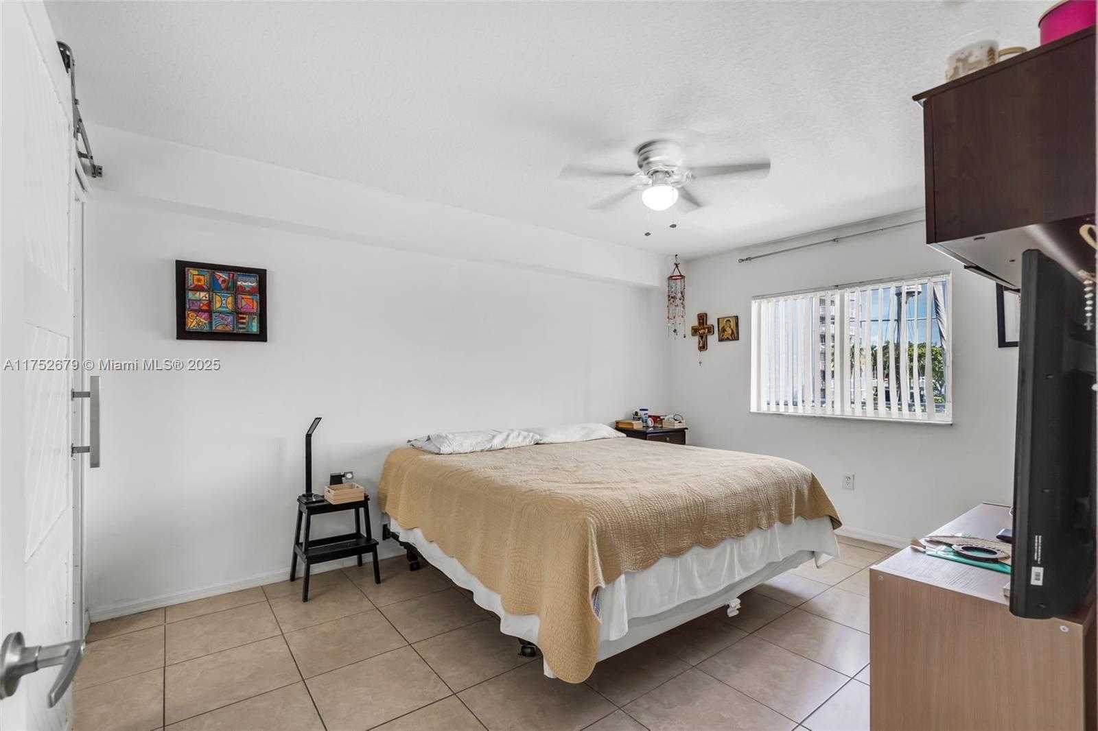 Small Image of 2415 NW 16th St Rd, Miami, FL 33125, USA Number 15