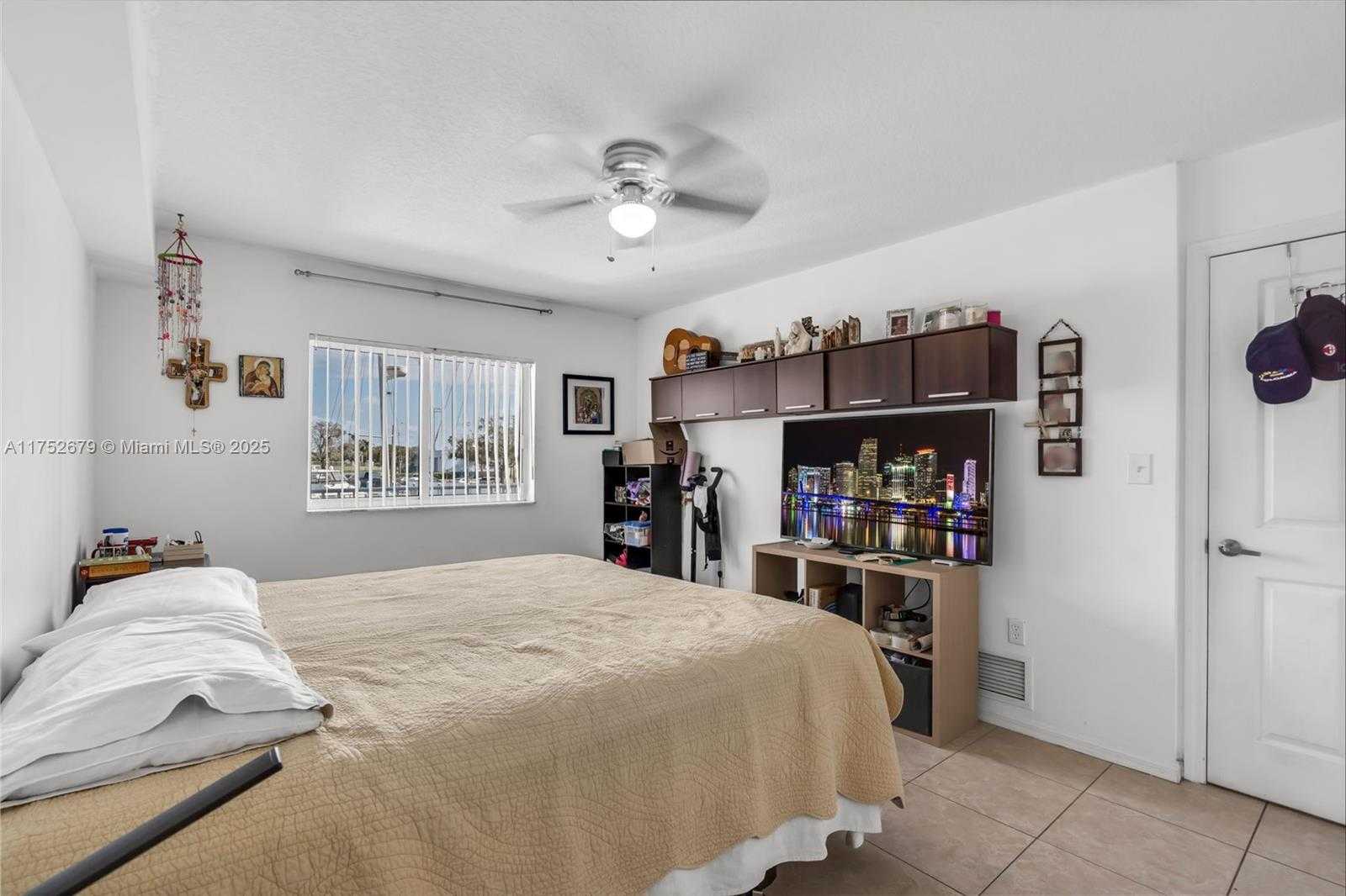 Small Image of 2415 NW 16th St Rd, Miami, FL 33125, USA Number 17