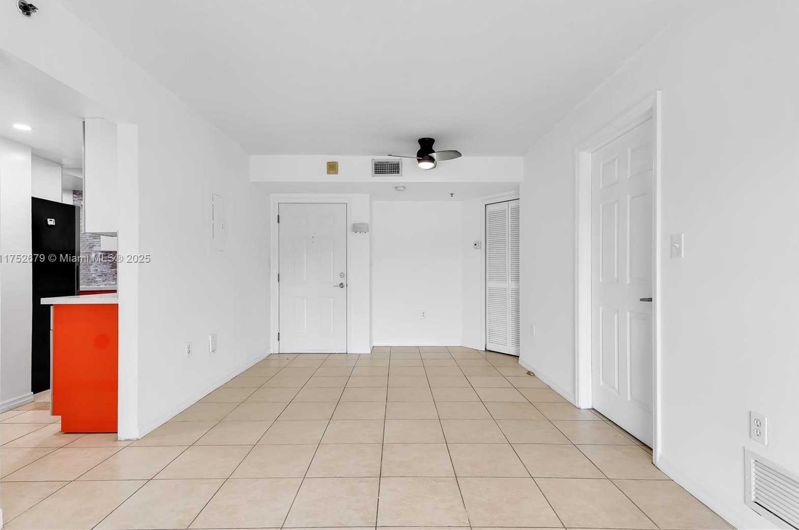 Small Image of 2415 NW 16th St Rd, Miami, FL 33125, USA Number 3