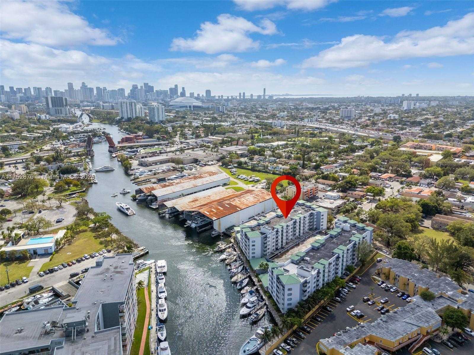 Small Image of 2415 NW 16th St Rd, Miami, FL 33125, USA Number 31