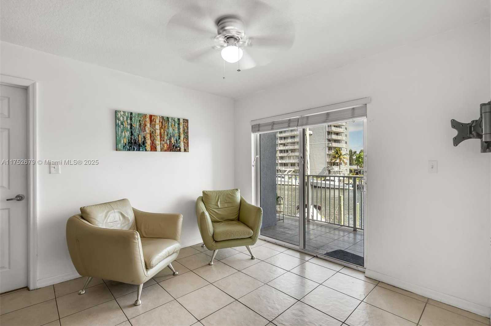 Small Image of 2415 NW 16th St Rd, Miami, FL 33125, USA Number 7