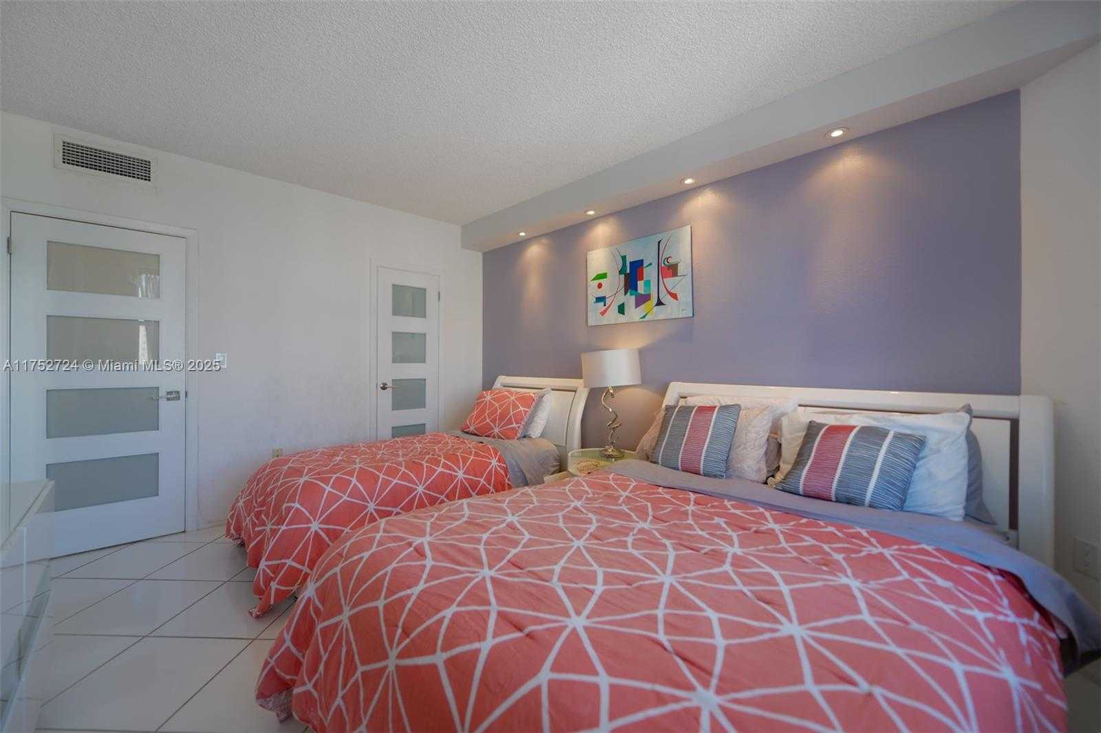 Small Image of 1980 SOUTH OCEAN DR #14P, Hallandale Beach Number 13