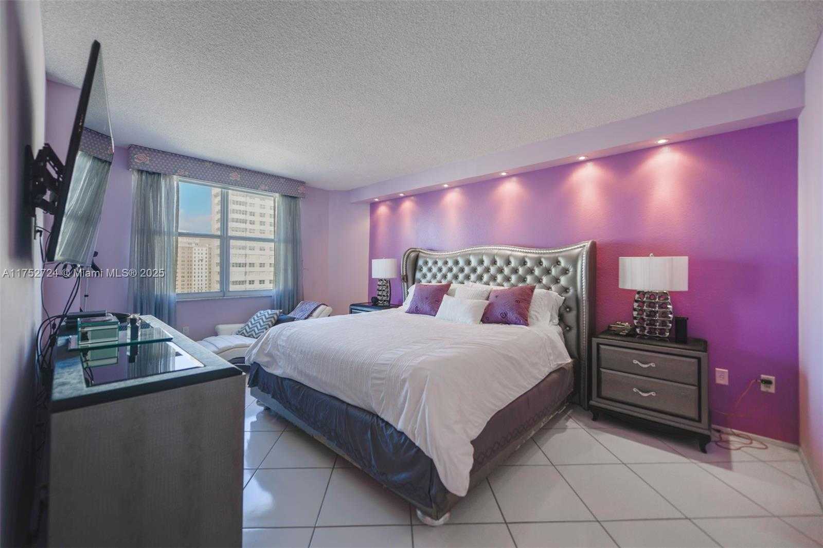 Small Image of 1980 SOUTH OCEAN DR #14P, Hallandale Beach Number 15