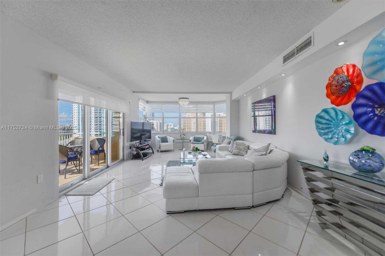 Small Image of 1980 SOUTH OCEAN DR #14P, Hallandale Beach Number 3