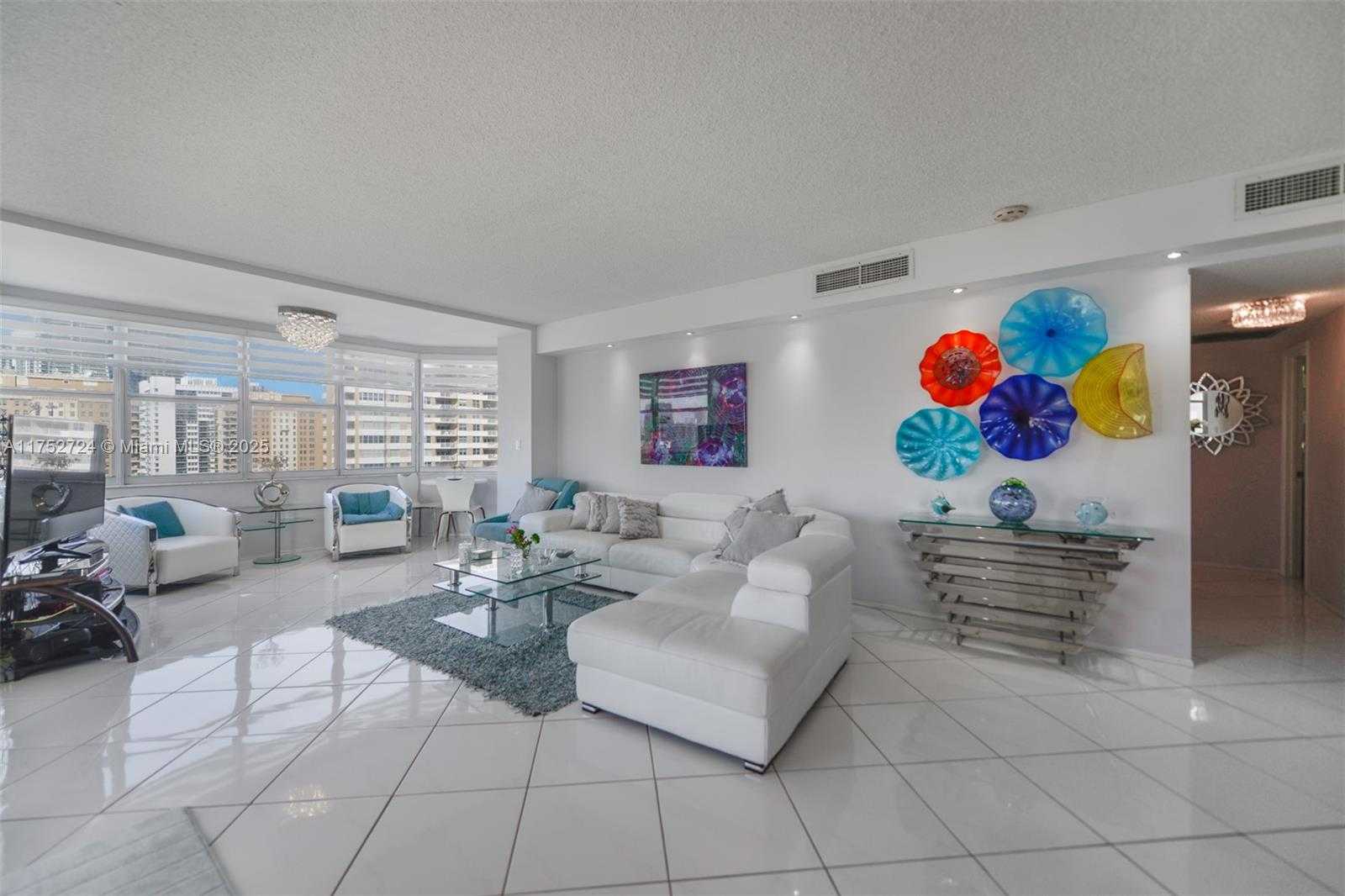 Small Image of 1980 SOUTH OCEAN DR #14P, Hallandale Beach Number 4