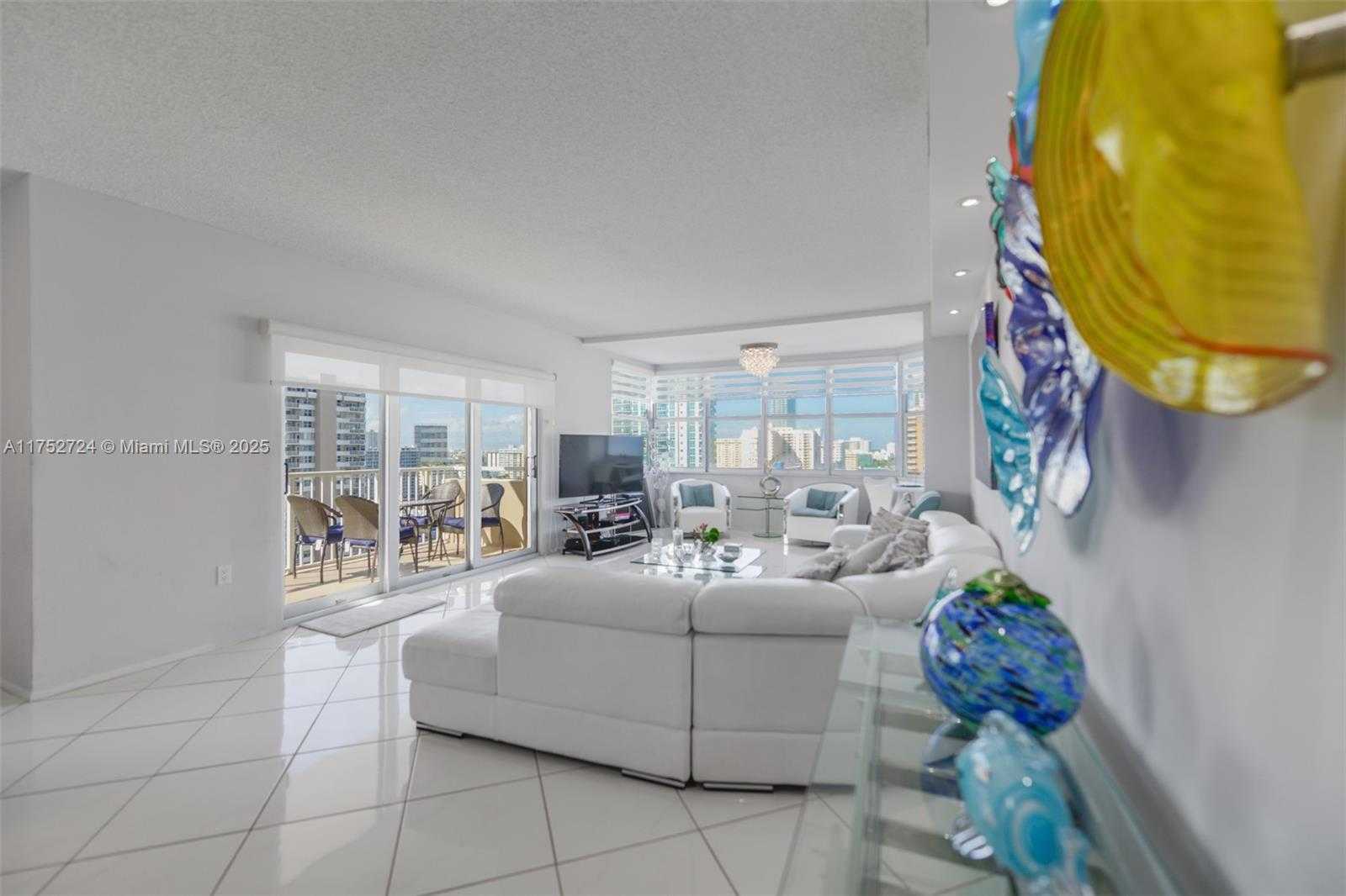 Small Image of 1980 SOUTH OCEAN DR #14P, Hallandale Beach Number 5