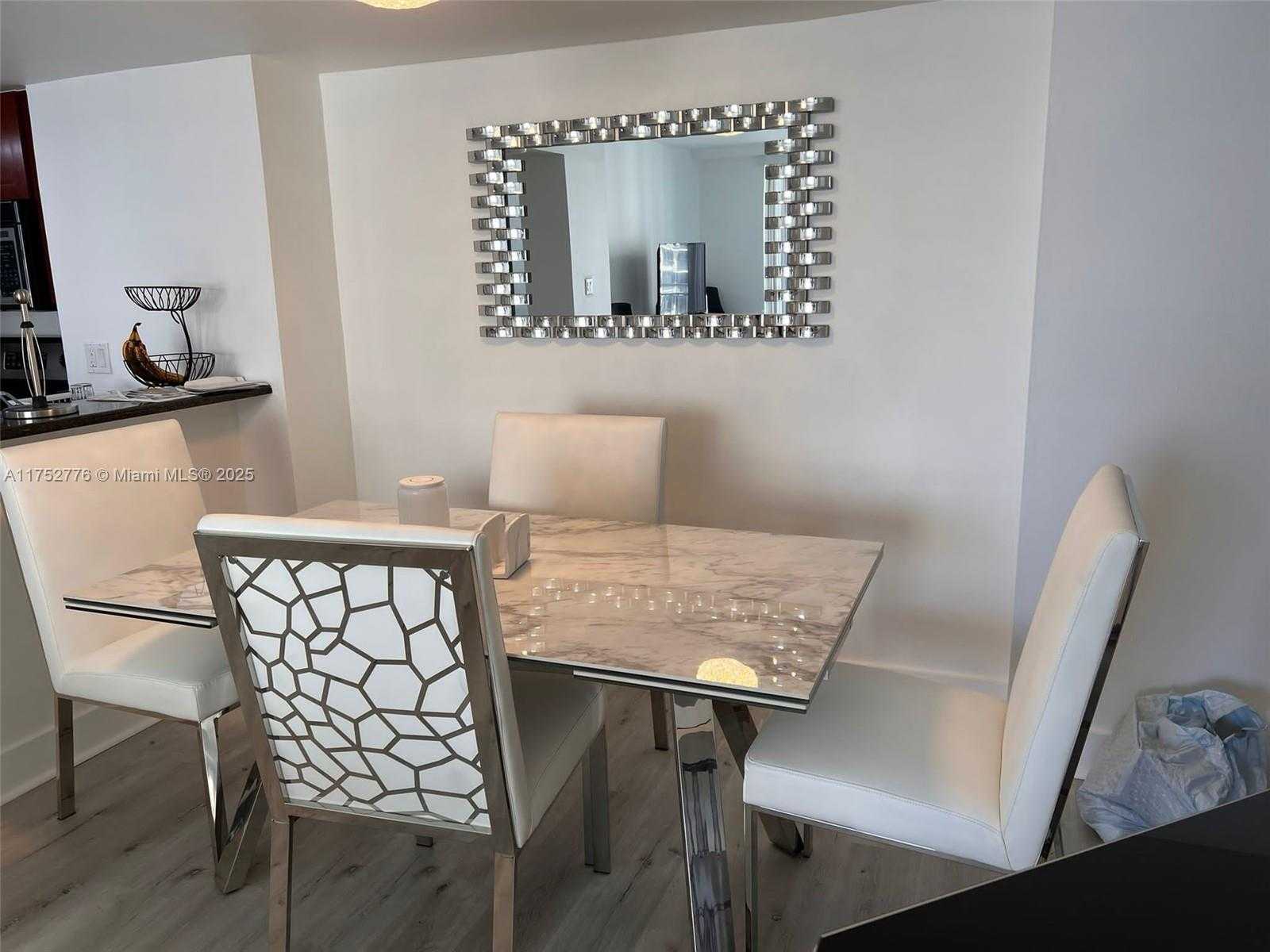 Small Image of 770 CLAUGHTON ISLAND DR #1913, Miami Number 5