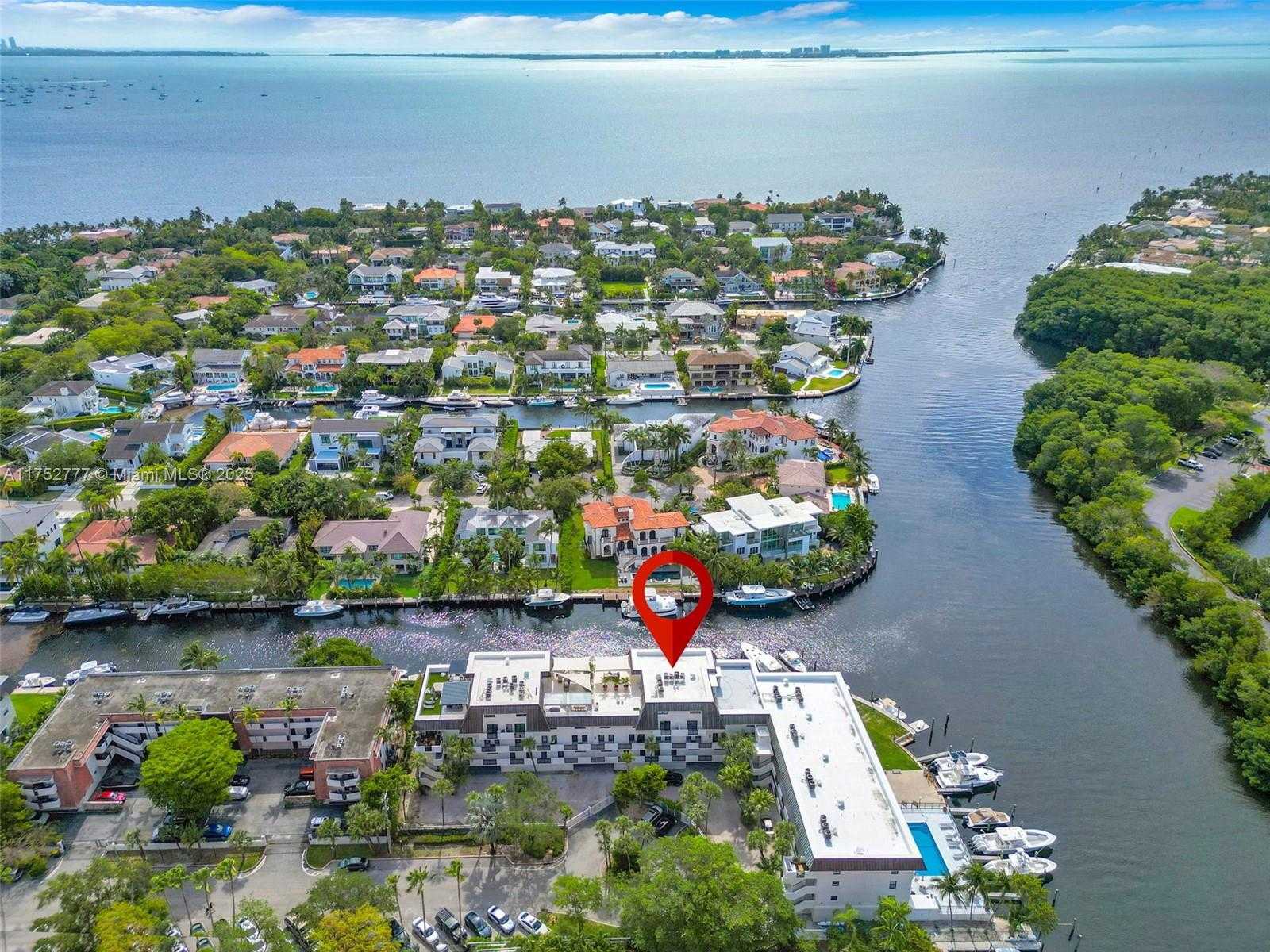 Small Image of 6901 EDGEWATER DR #315, Coral Gables Number 28