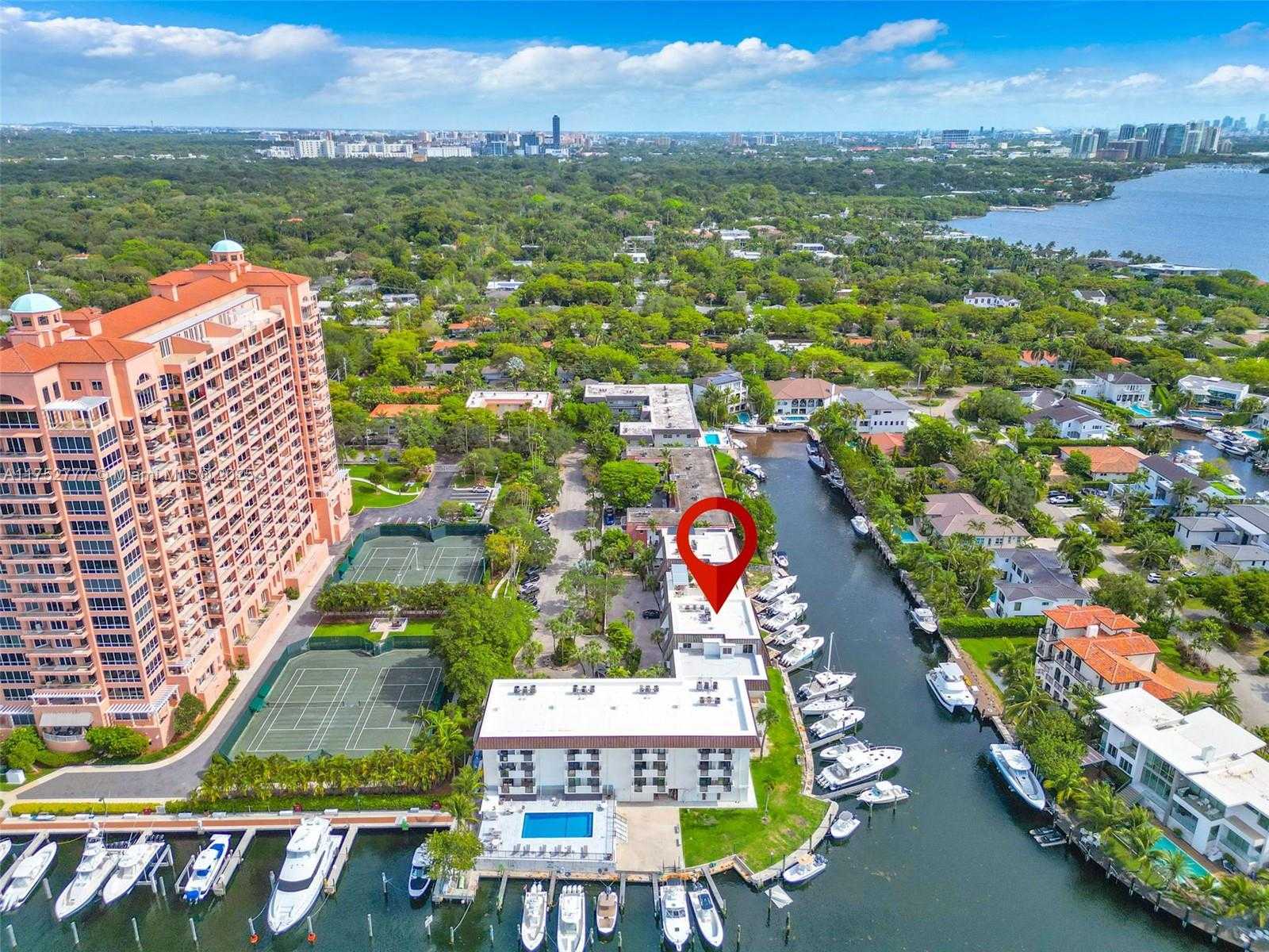 Small Image of 6901 EDGEWATER DR #315, Coral Gables Number 30