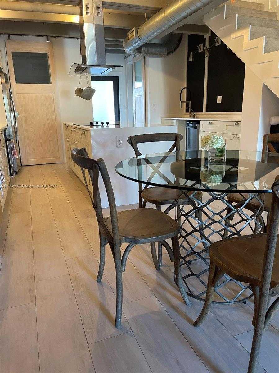 Small Image of 6901 EDGEWATER DR #315, Coral Gables Number 8