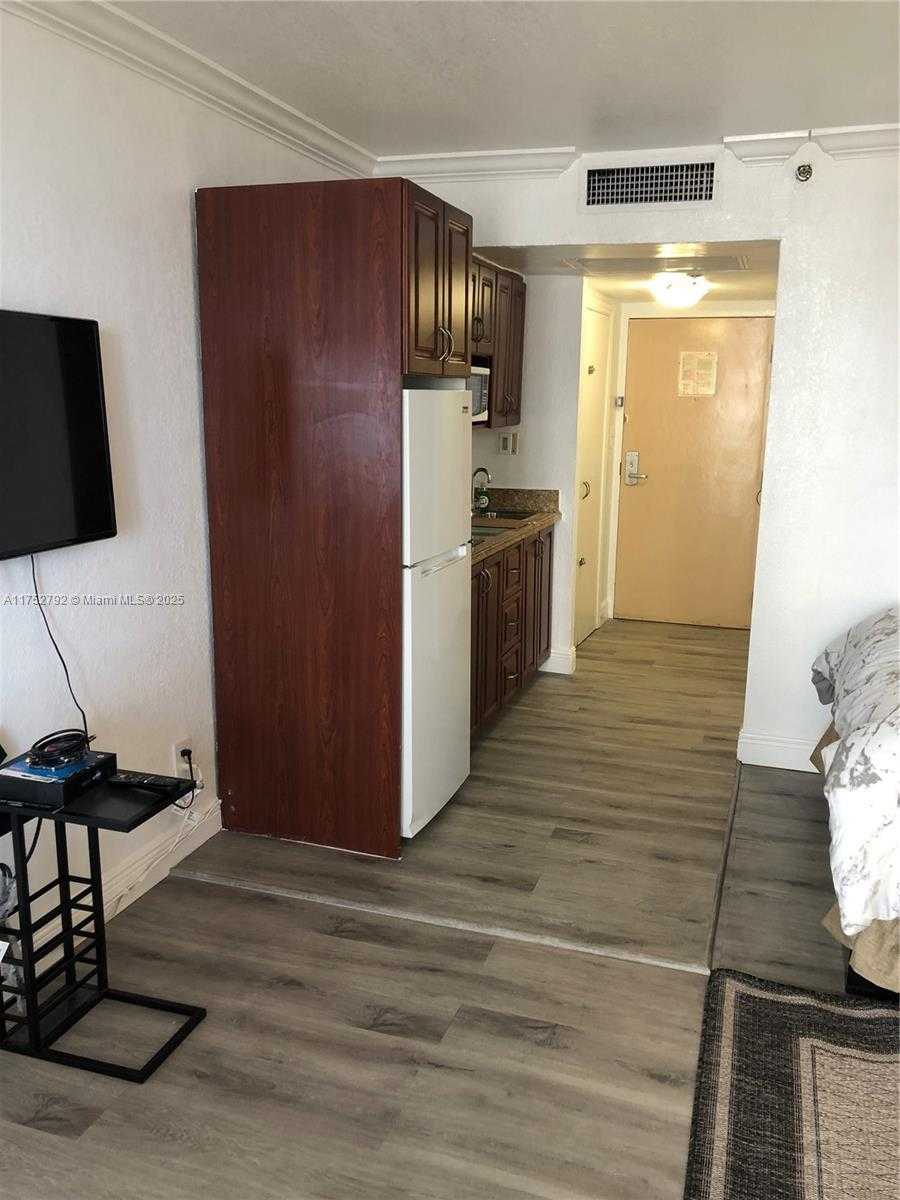 Small Image of 19201 COLLINS AVE #806, Sunny Isles Beach Number 11