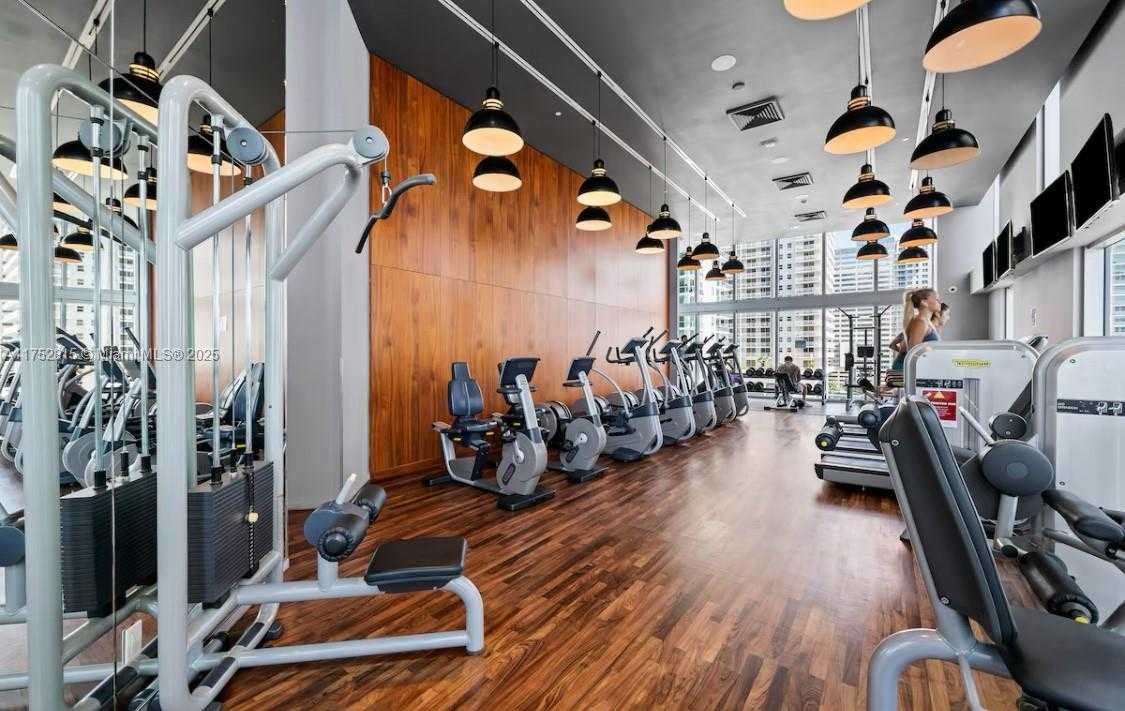 Small Image of 1300 BRICKELL BAY DR #2208, Miami Number 21