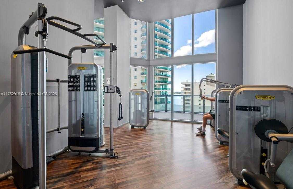 Small Image of 1300 BRICKELL BAY DR #2208, Miami Number 22