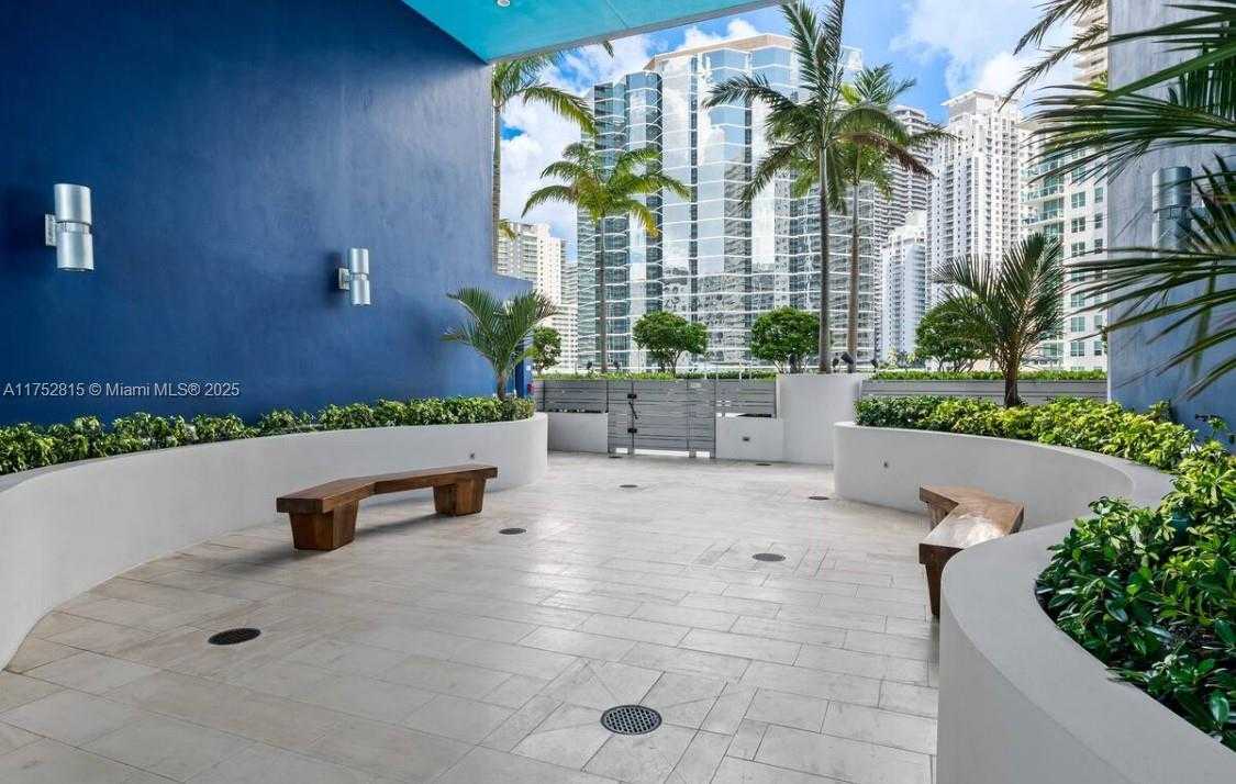 Small Image of 1300 BRICKELL BAY DR #2208, Miami Number 28