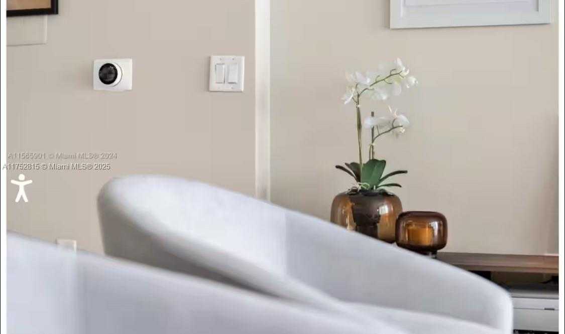 Small Image of 1300 BRICKELL BAY DR #2208, Miami Number 3