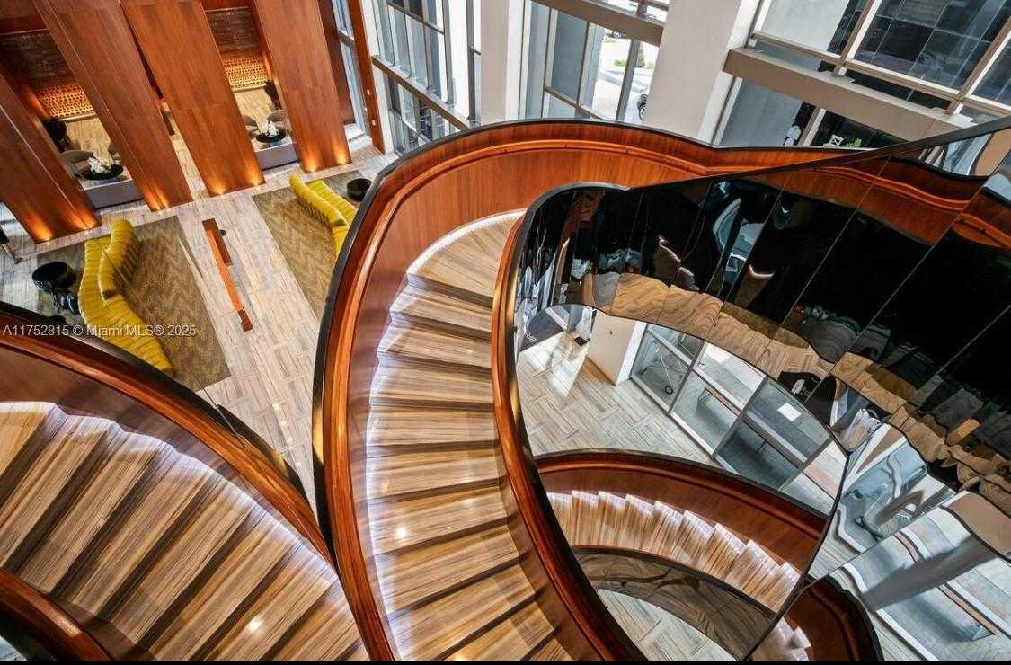 Small Image of 1300 BRICKELL BAY DR #2208, Miami Number 36