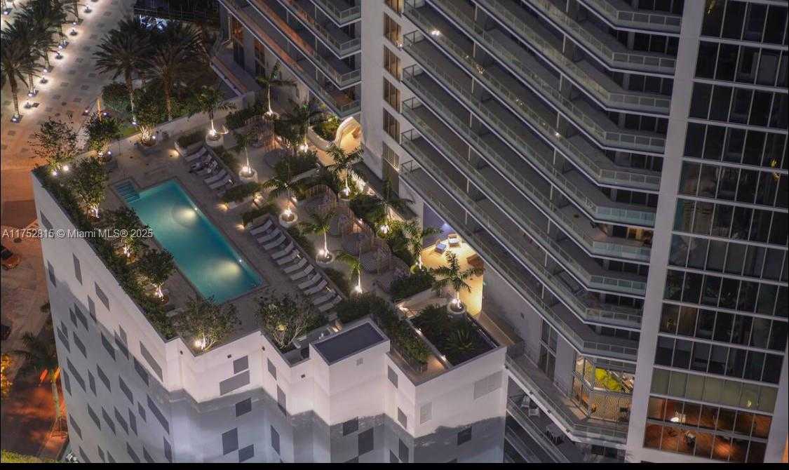 Small Image of 1300 BRICKELL BAY DR #2208, Miami Number 37