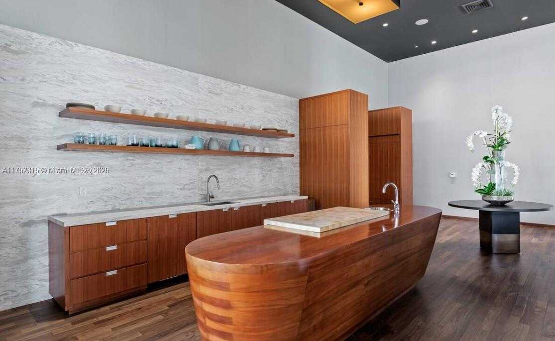 Small Image of 1300 BRICKELL BAY DR #2208, Miami Number 38