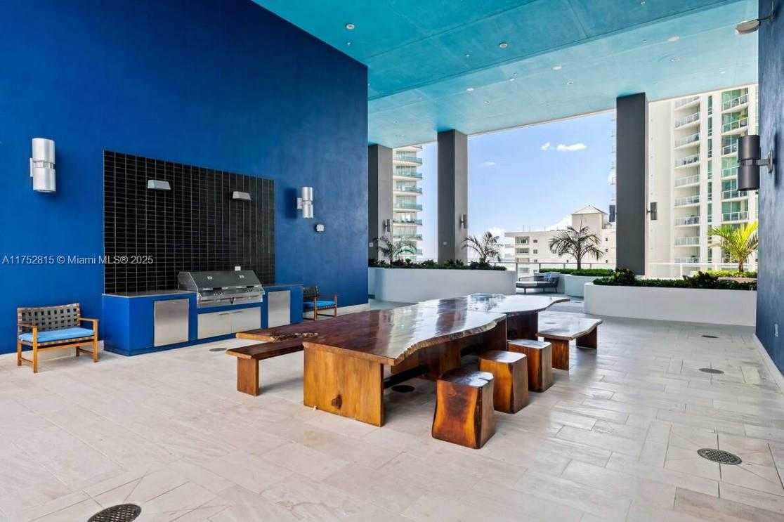 Small Image of 1300 BRICKELL BAY DR #2208, Miami Number 40