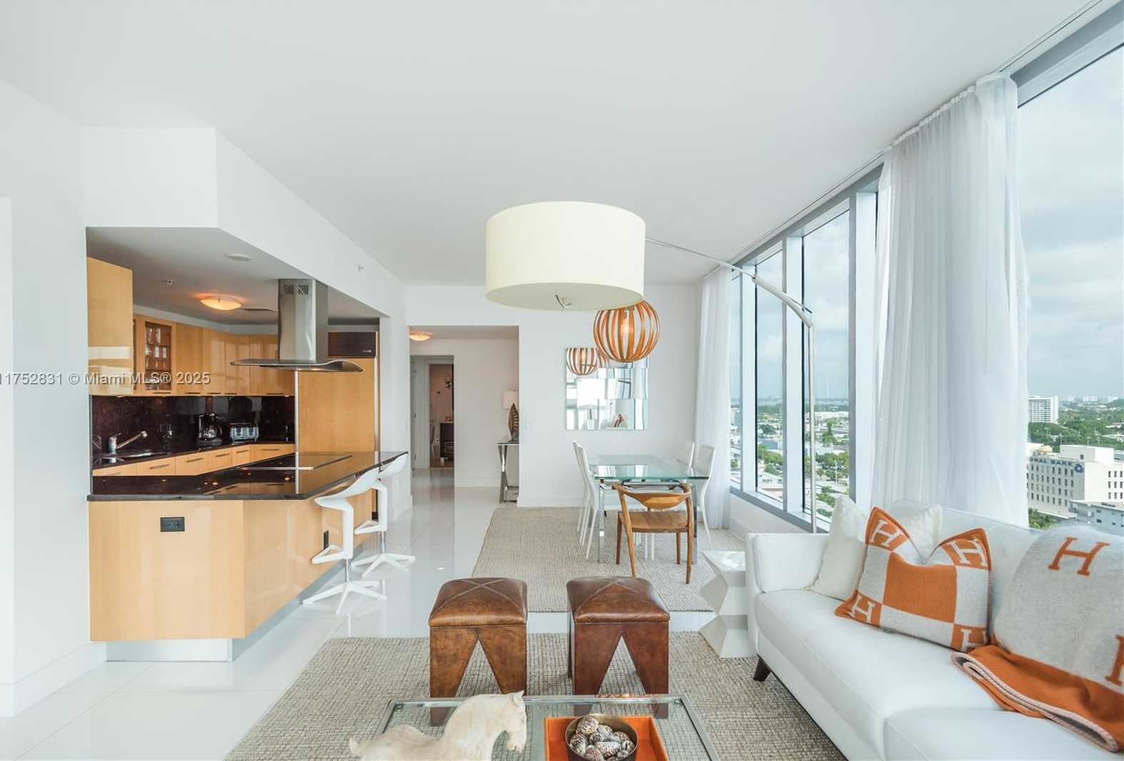 Small Image of 6899 COLLINS AVE #1605, Miami Beach Number 4
