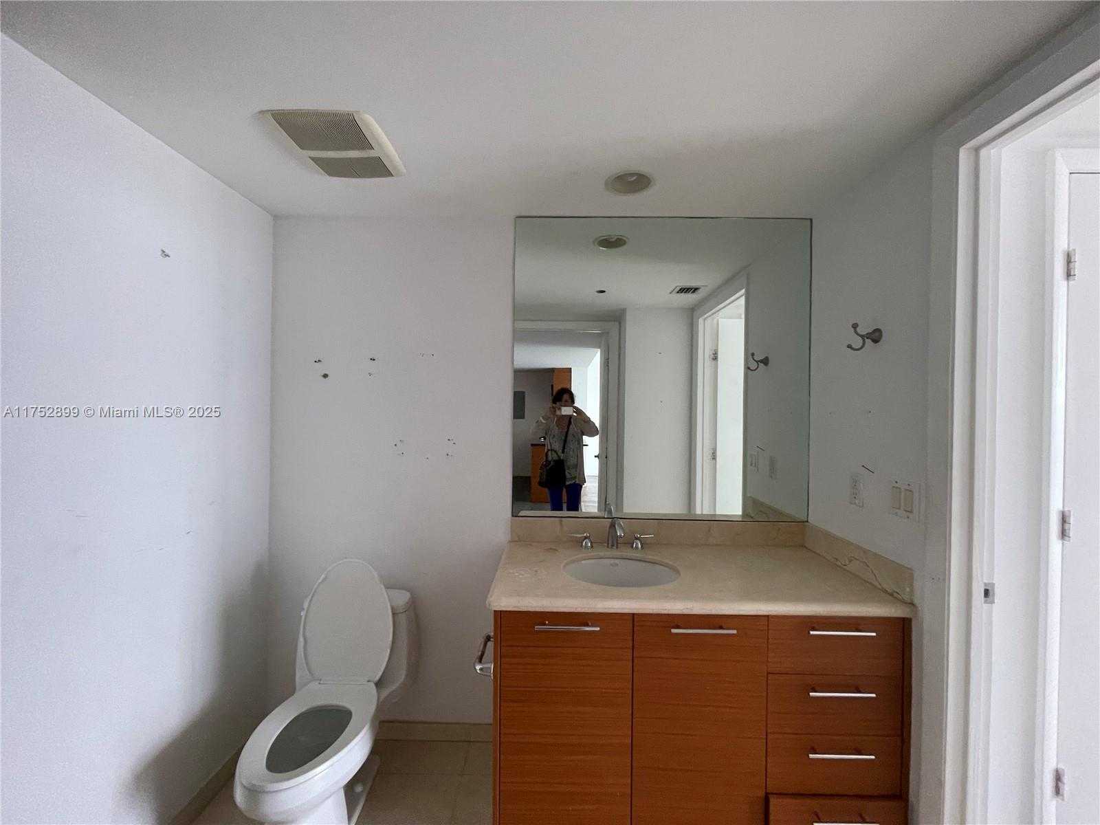 Small Image of 50 BISCAYNE BLVD #4105, Miami Number 12