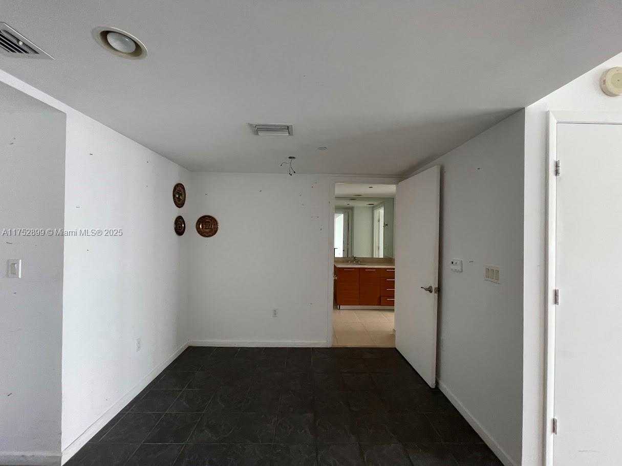 Small Image of 50 BISCAYNE BLVD #4105, Miami Number 41