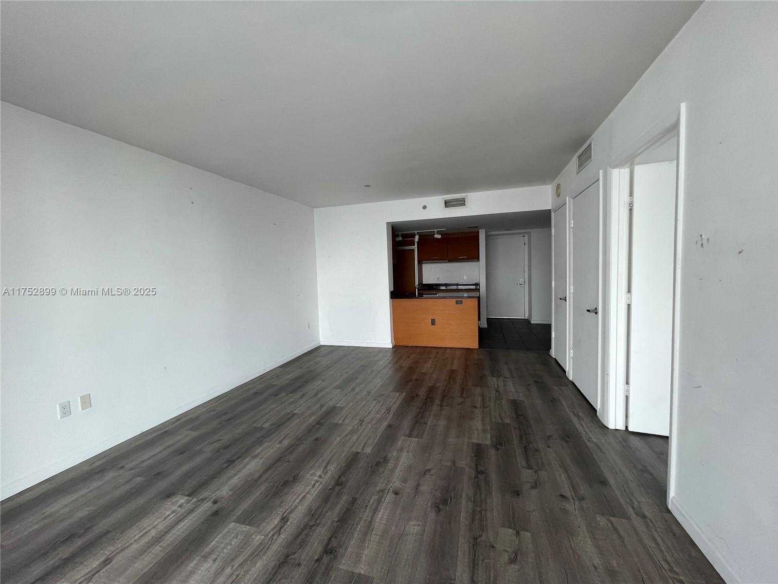Small Image of 50 BISCAYNE BLVD #4105, Miami Number 9