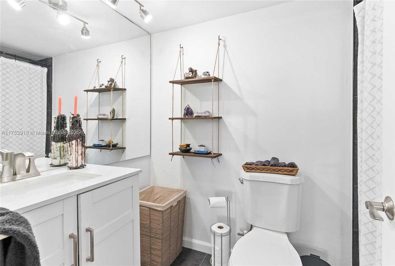 Small Image of 6770 INDIAN CREEK DR #5K, Miami Beach Number 11