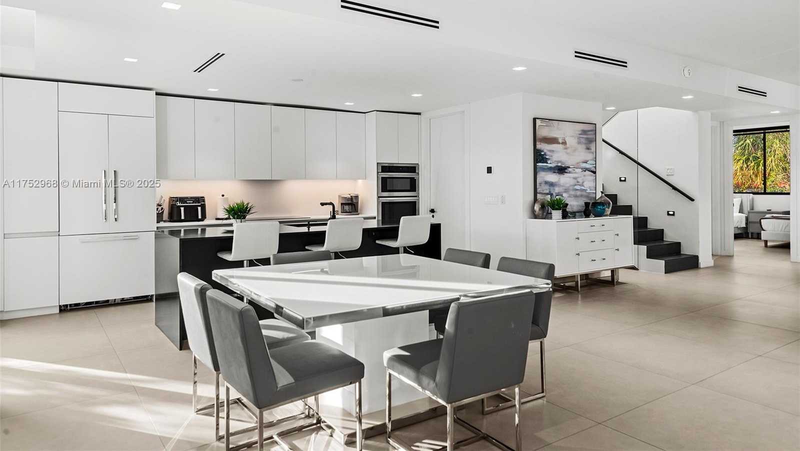 Small Image of 2572 NORTH EAST 182ND TER, North Miami Beach Number 11